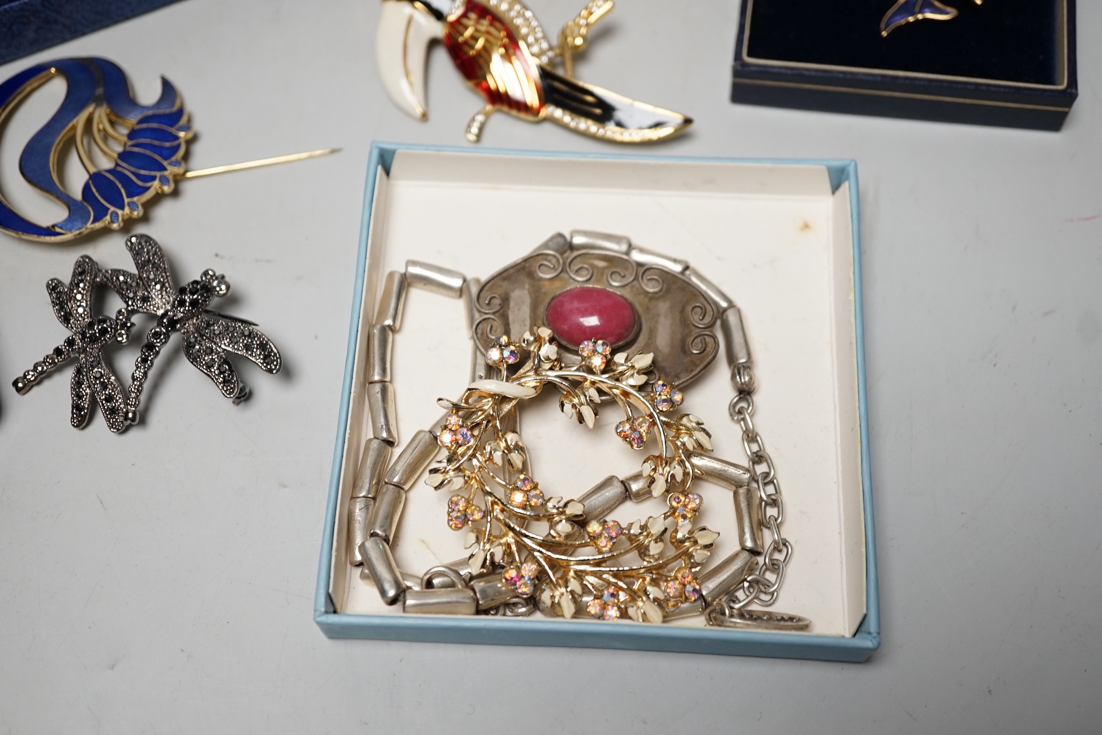 A small quantity of assorted jewellery including costume and a 925 and gem set necklace and two 925 and gem set bracelets, one with cabochon amethysts.